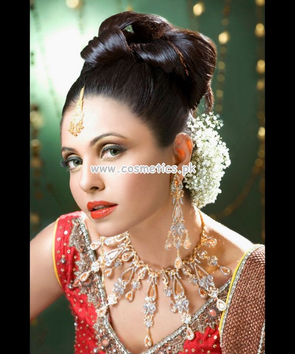 Zaras Beauty Parlor Latest Makeup Shoots 2012 006 Catalouge