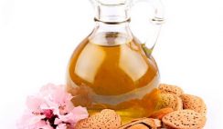 How Almond Oil Is Best For Remove Makeup