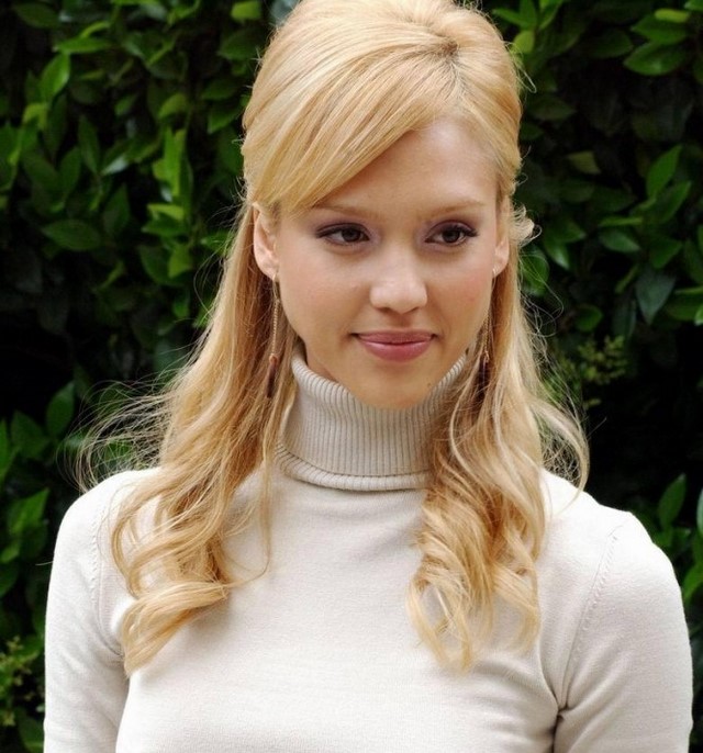 16+ Jessica Alba Hairstyles In 2009 Sunny Blonde Look