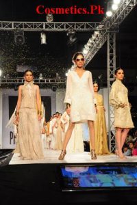 Latest-Stunning-Outfits-By-HSY-At-Fashion-Shows-2012-017.jpg