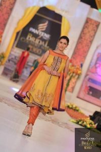 Hajra-Hayat-Bridal-Collection-At-Pantene-Bridal-Couture-Week-2012-0013.jpg