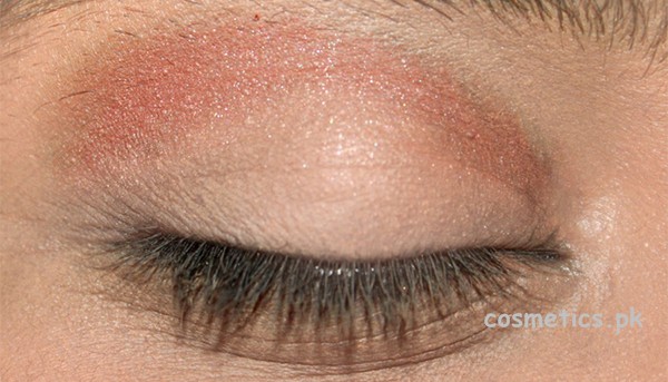 Eye Makeup Tutorial For Shimmery Rose Gold