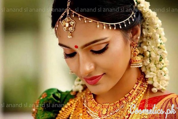 Latest Indian Bridal Eye Makeup 2015 - Golden
