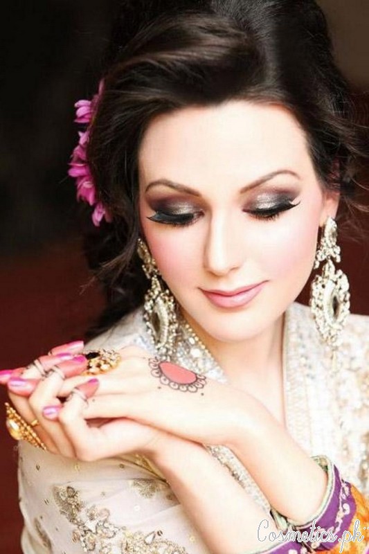 Latest Pakistani Bridal Eye Makeup Tutorials