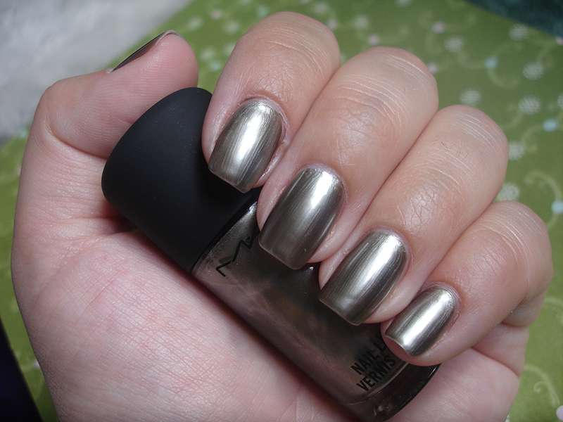 Top 10 Best Metallic Nail Polish Brands In Pakistan