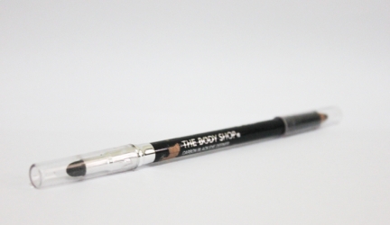 10 Best Pencil Eyeliners Available In Pakistan